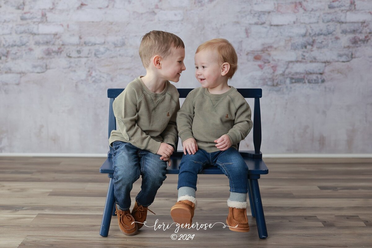 lehigh-valley-photographer-lori-generose-lg-photography-birthday-milestone-boys-brothers-northampton-pa