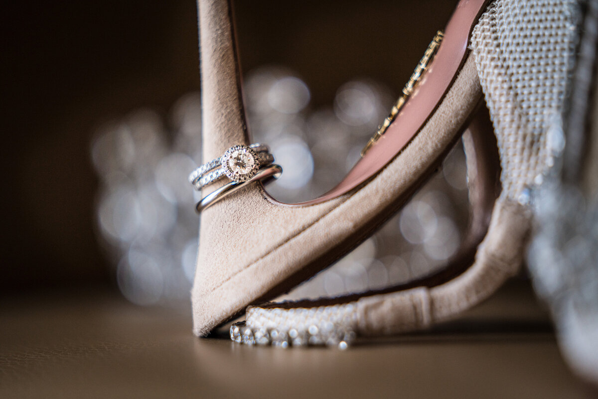 Parkhotel-Vitznau-Hochzeitsfotograf-Wedding-Photographer-Shoes-Schuhe-Musto-Studios