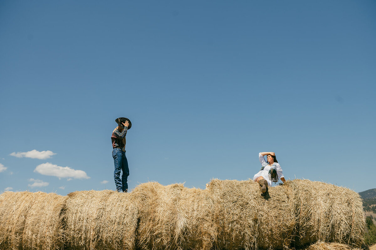 presley-gray-photo-haybale-forest-montana-elopement-7495