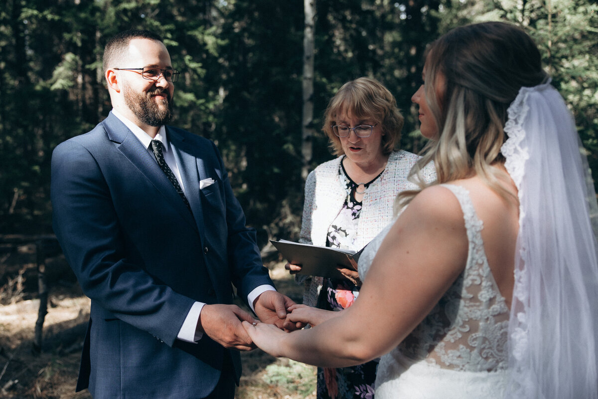 vpc-canmore-spring-elopement-11