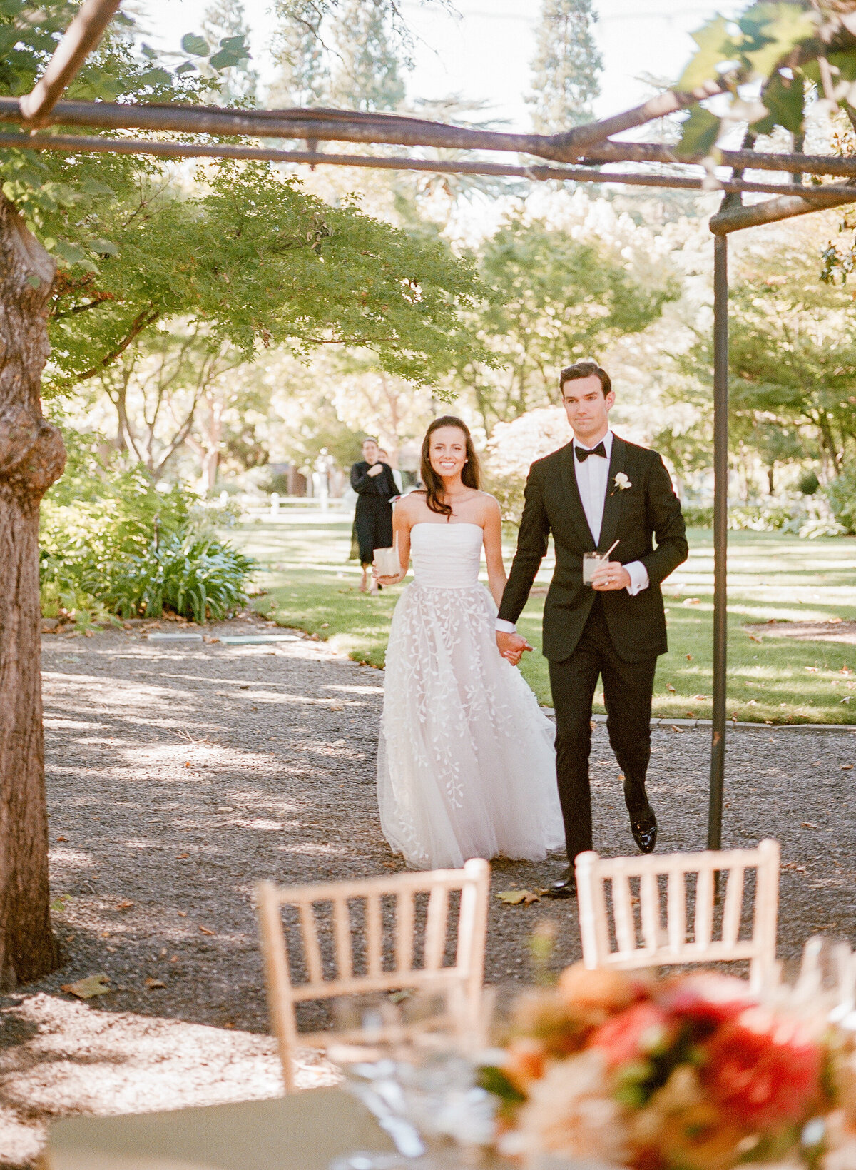 meg-smith-napa-wedding-beaulieuu-garden00127