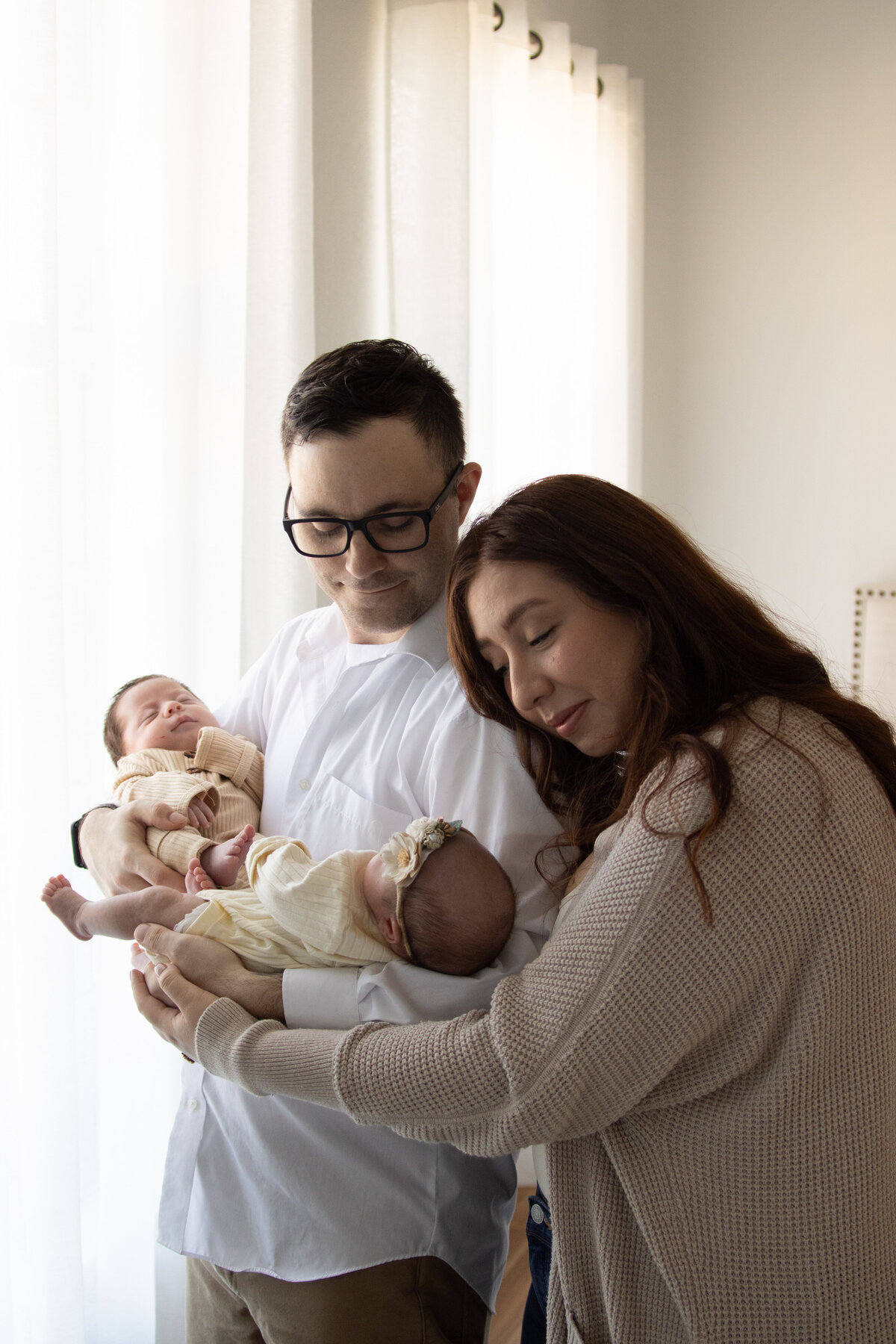 San Diego-Twins-newborn-lifestyle-photography-in-studio-the loft-8