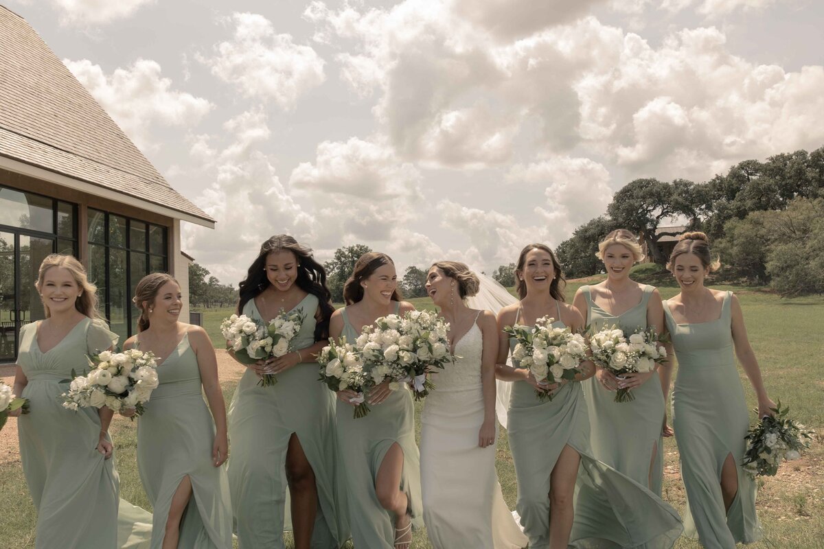 Dakota&Hope'sSneakPeeks-courtneyagaryphotography-9