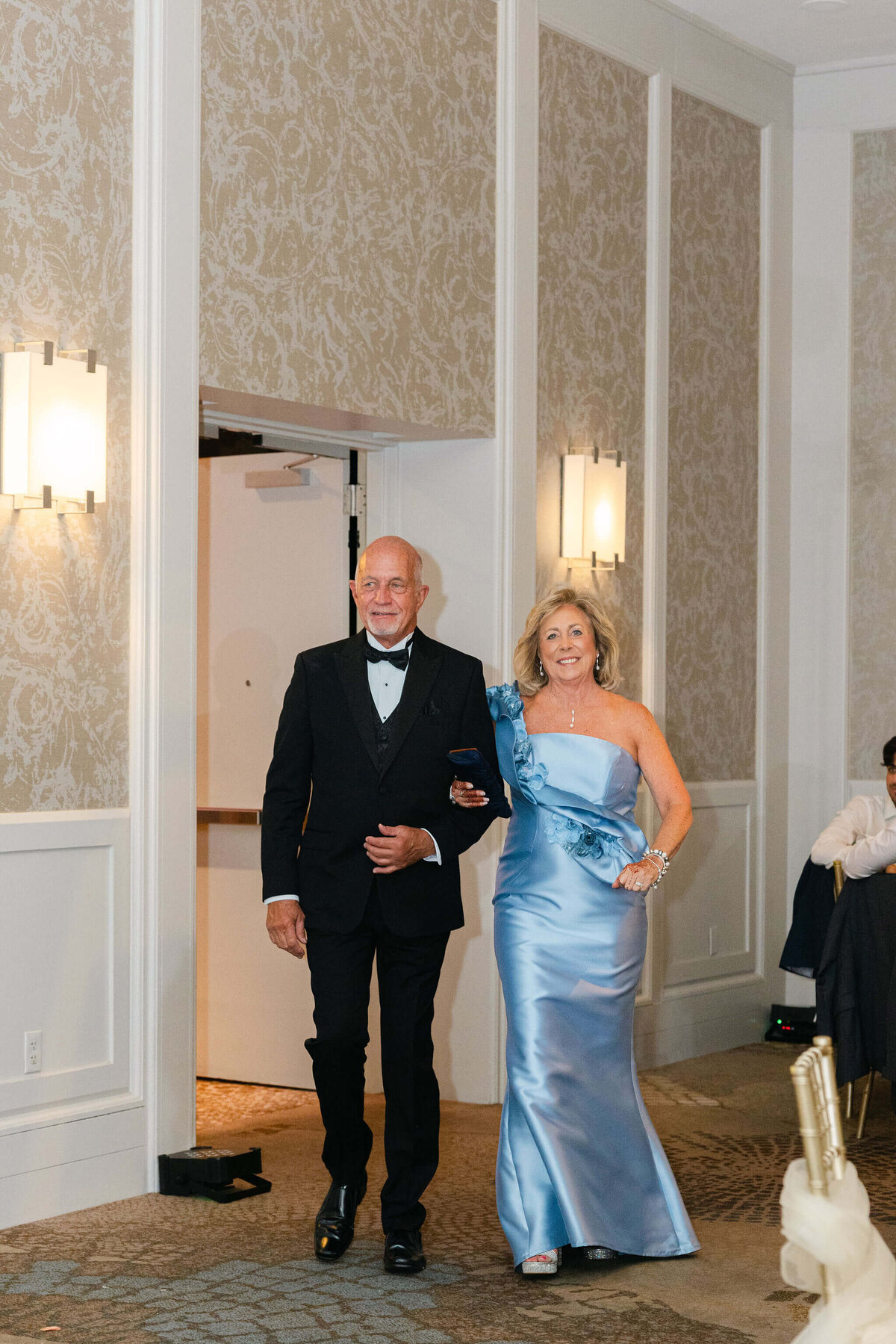 luxury-black-and-white-detroit-wedding