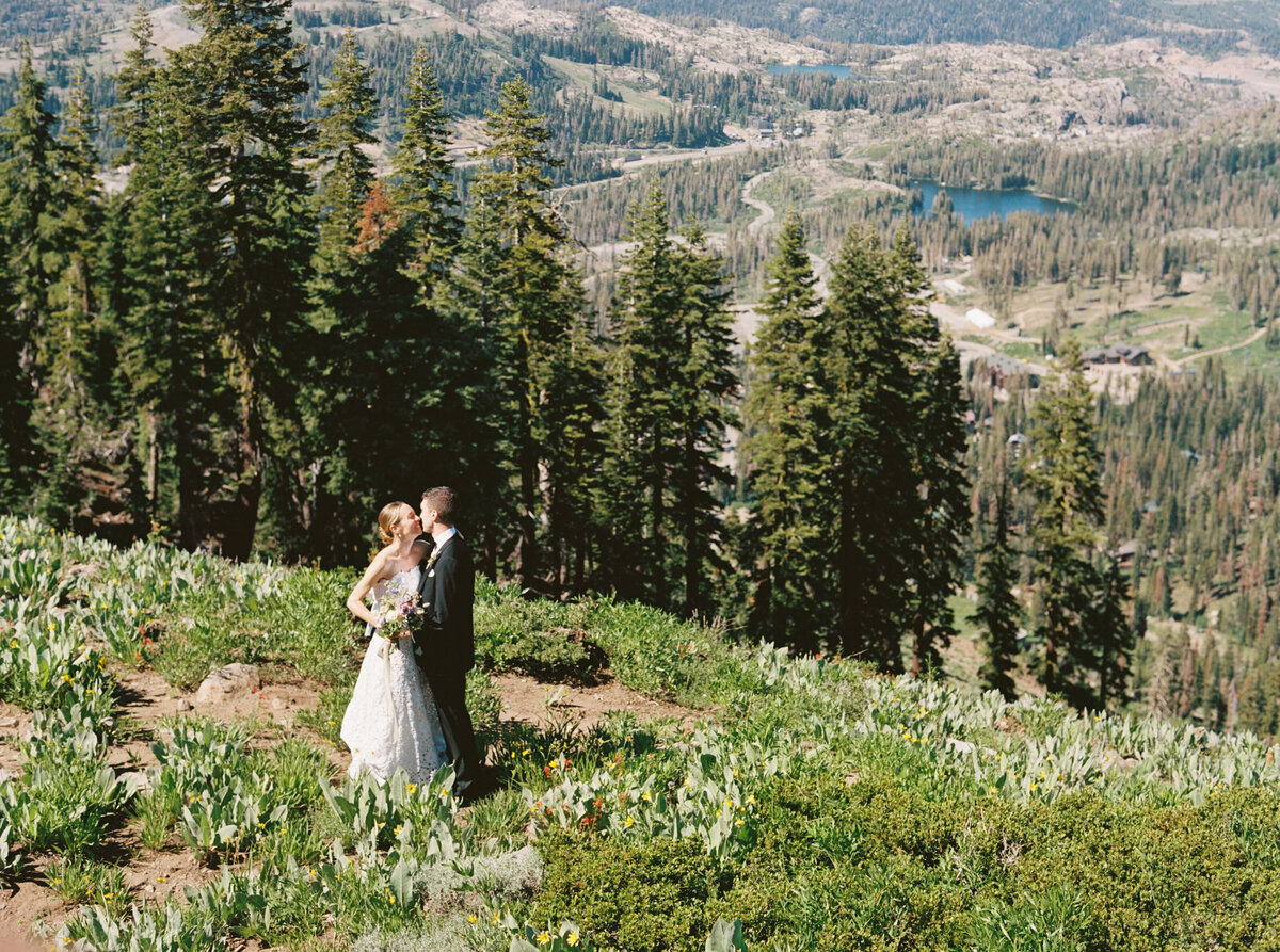 Lake_Tahoe_Ski_Resort_Wedding_027
