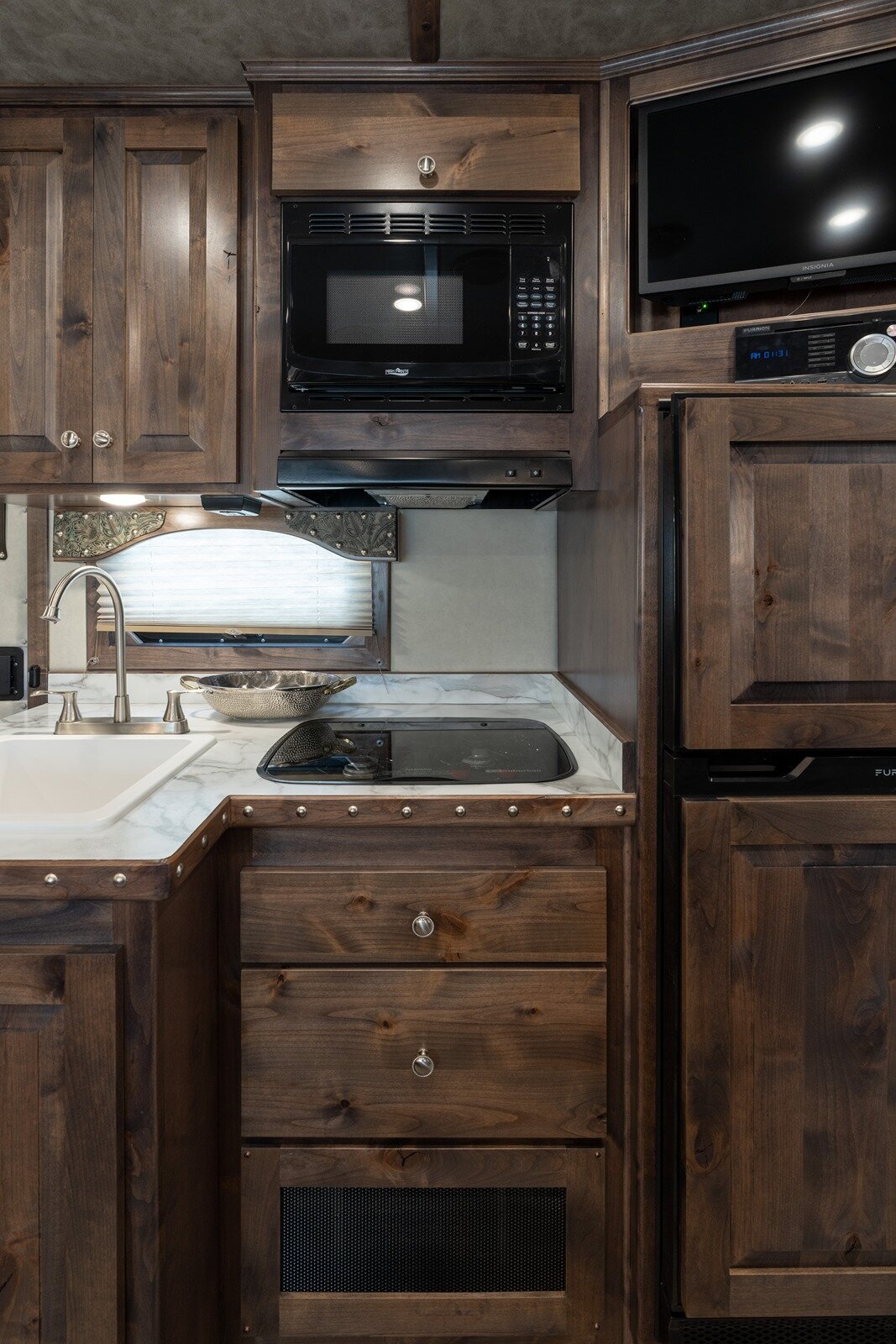 twister-trailer-interior-missouri-1