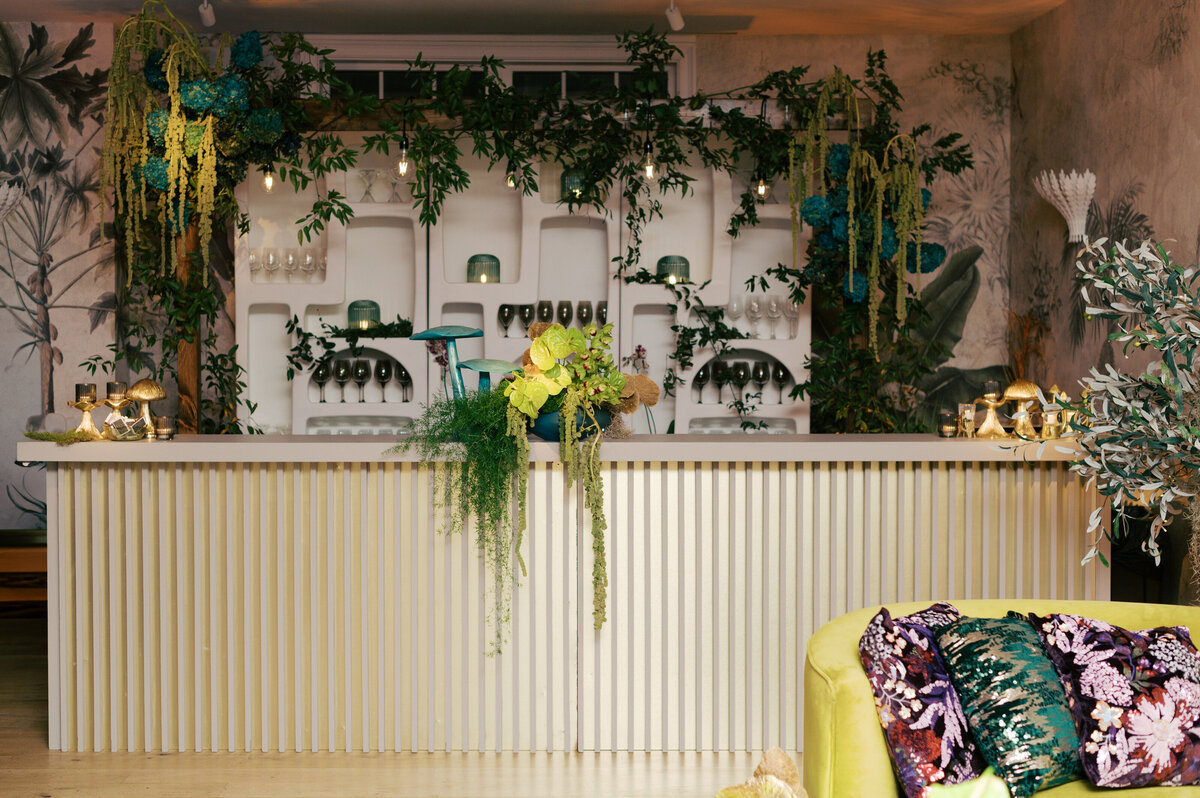 whimsical-wedding-bar-gardiner-house-ri