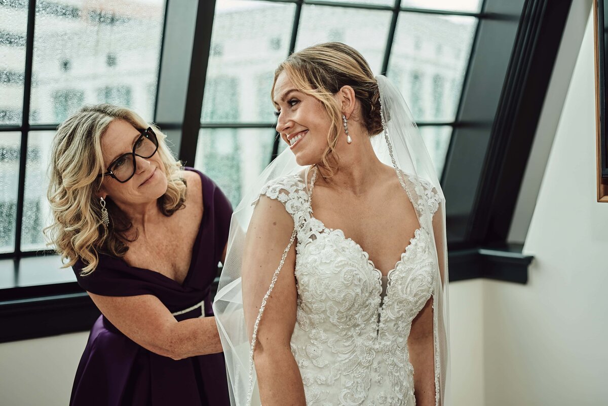 DetroitInstituteofArtWeddingDetroitMichiganErikaBlackPhotography_275