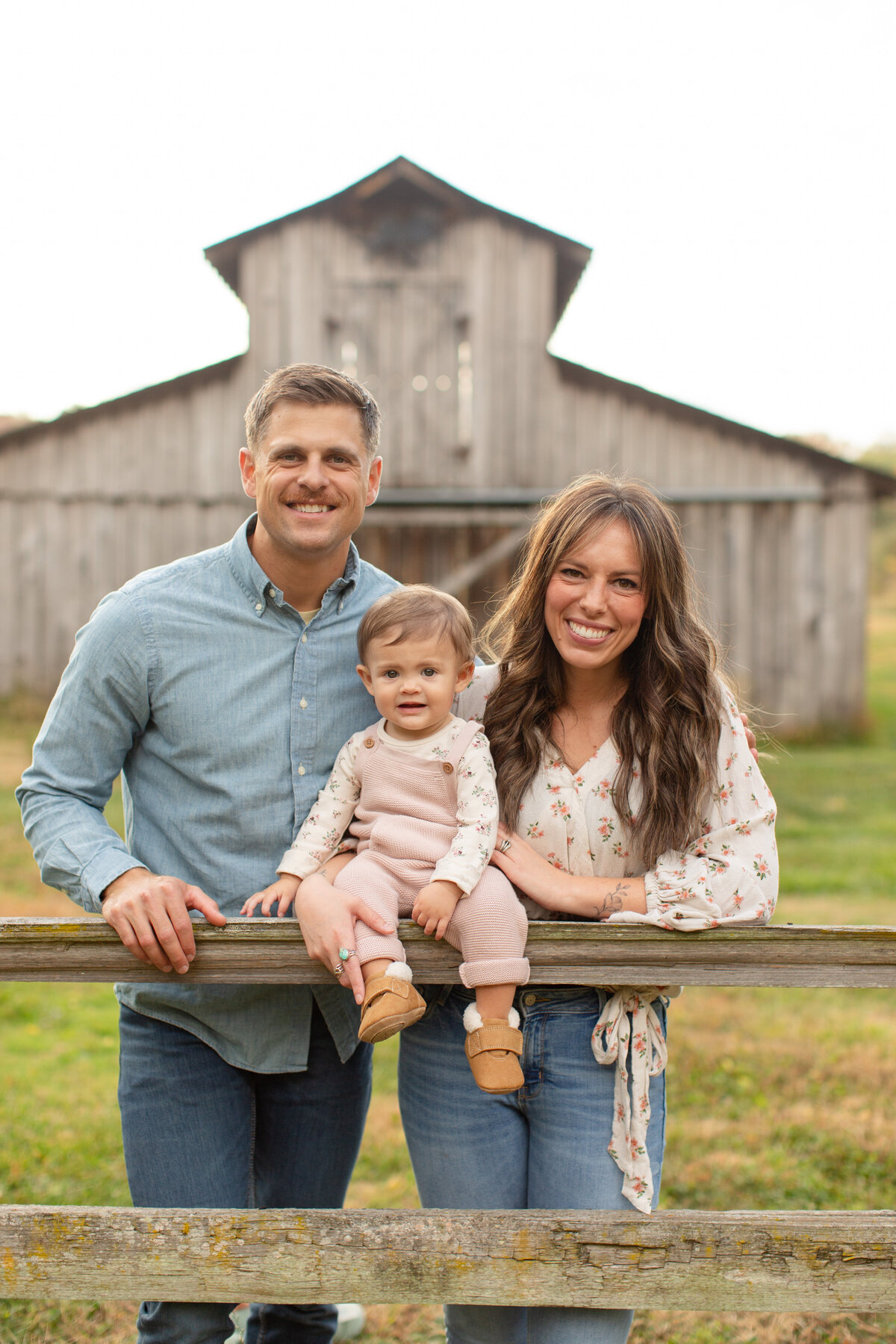 candid and timeless family photos