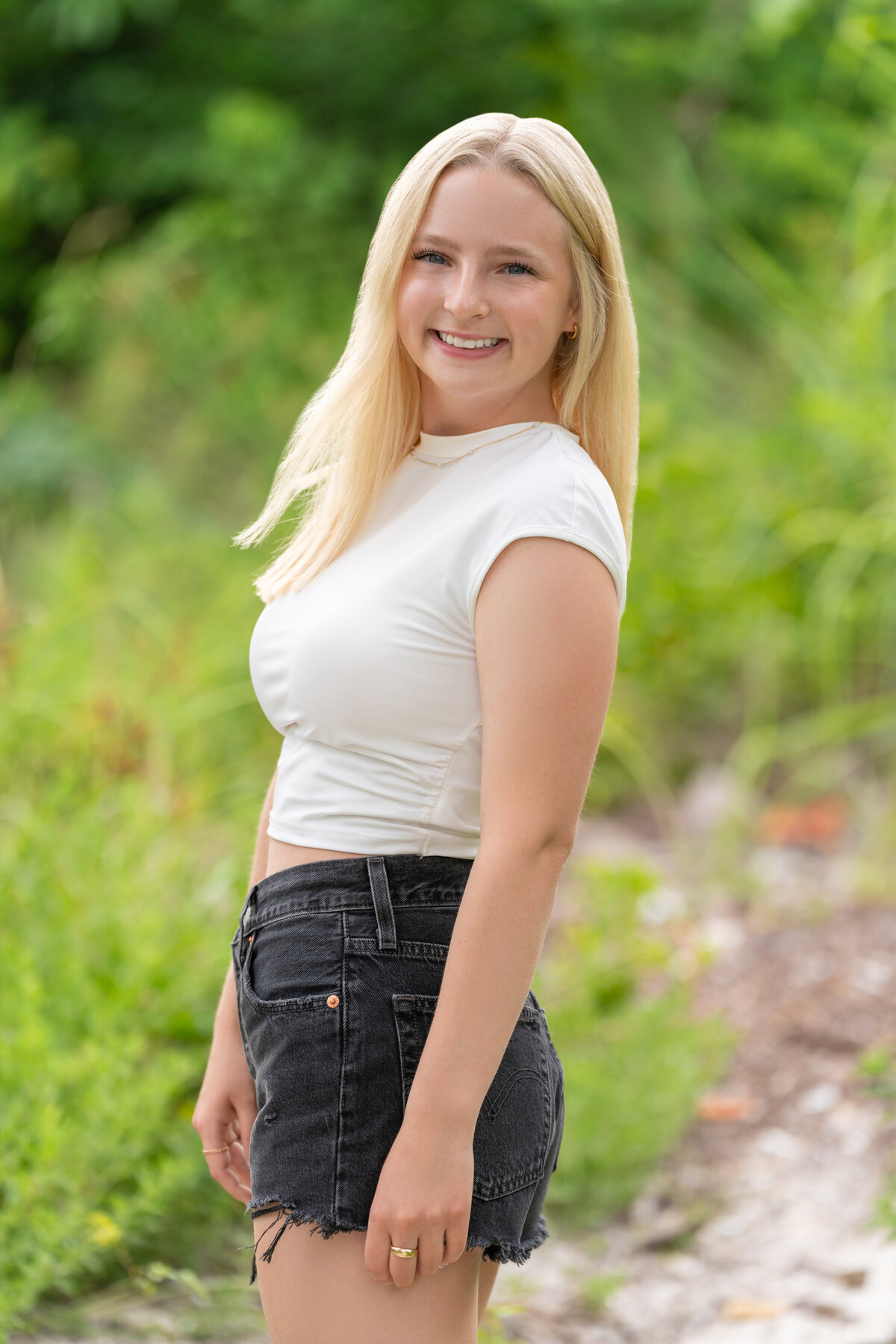 20240719_Henning_Senior_Final-1