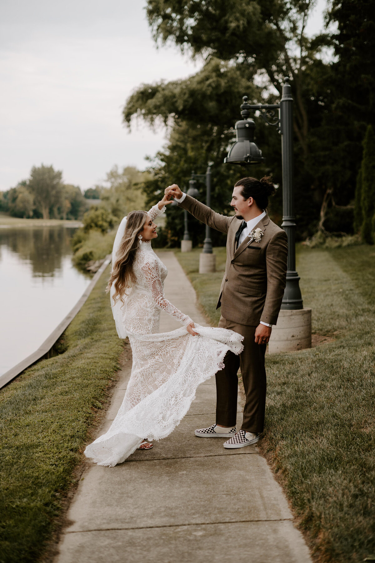 Frankenmuth- Brewery-wedding-Aracel-Baigh-molly-grunewald-photography-467