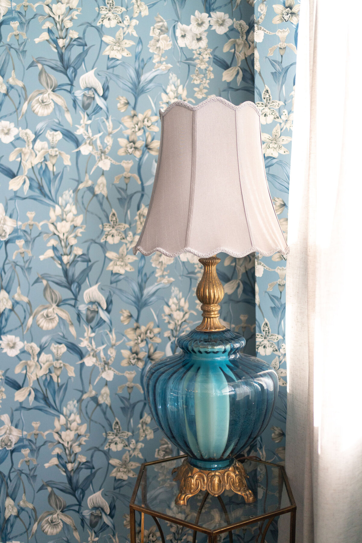 intimate and comfortable bridal suite, ode to something blue element of a wedding, natural lighting, welcoming ambiance
