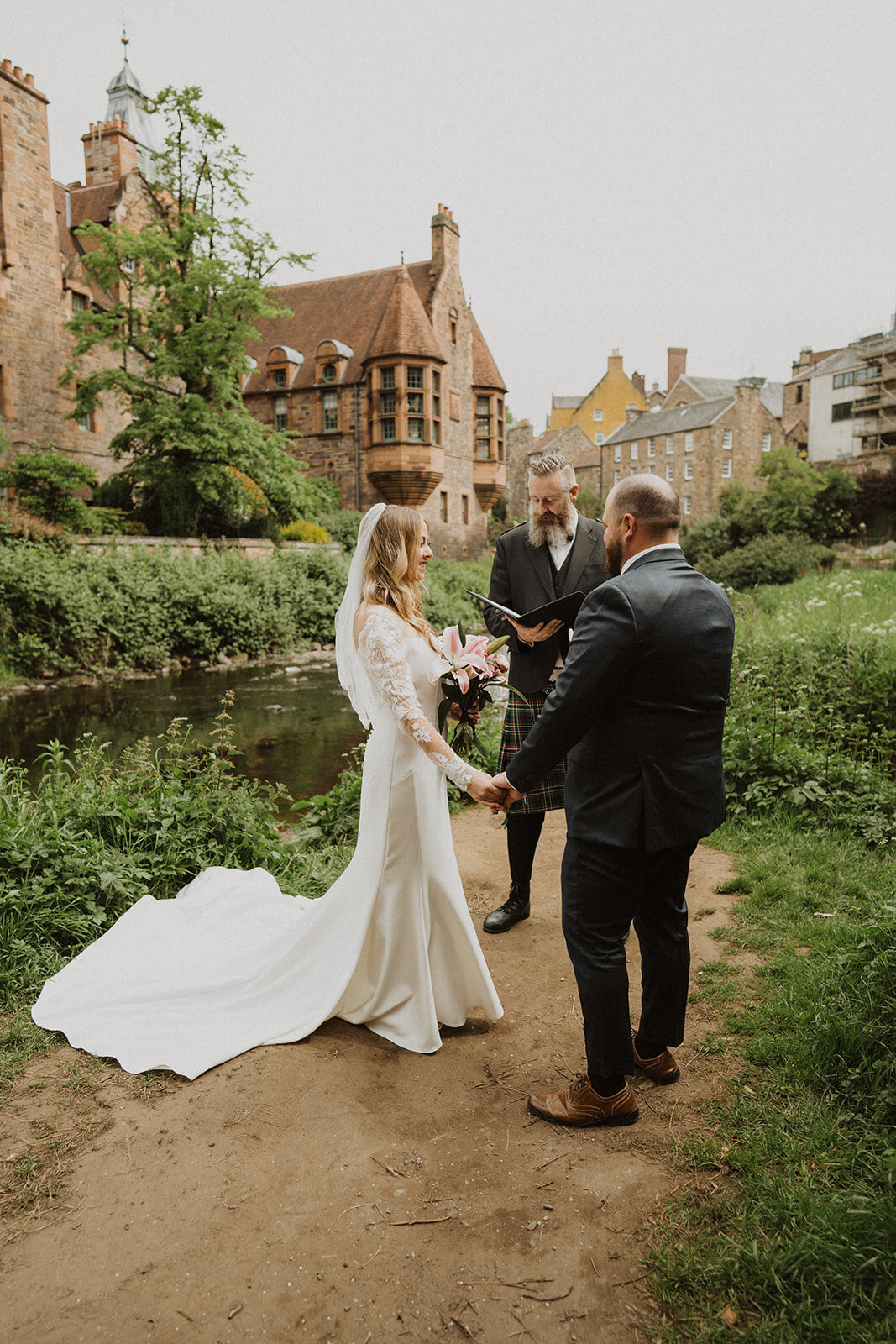 Edinburgh-Scotland-Elopement-Photographer-OneofTheseDaysPhotography-L&N-145