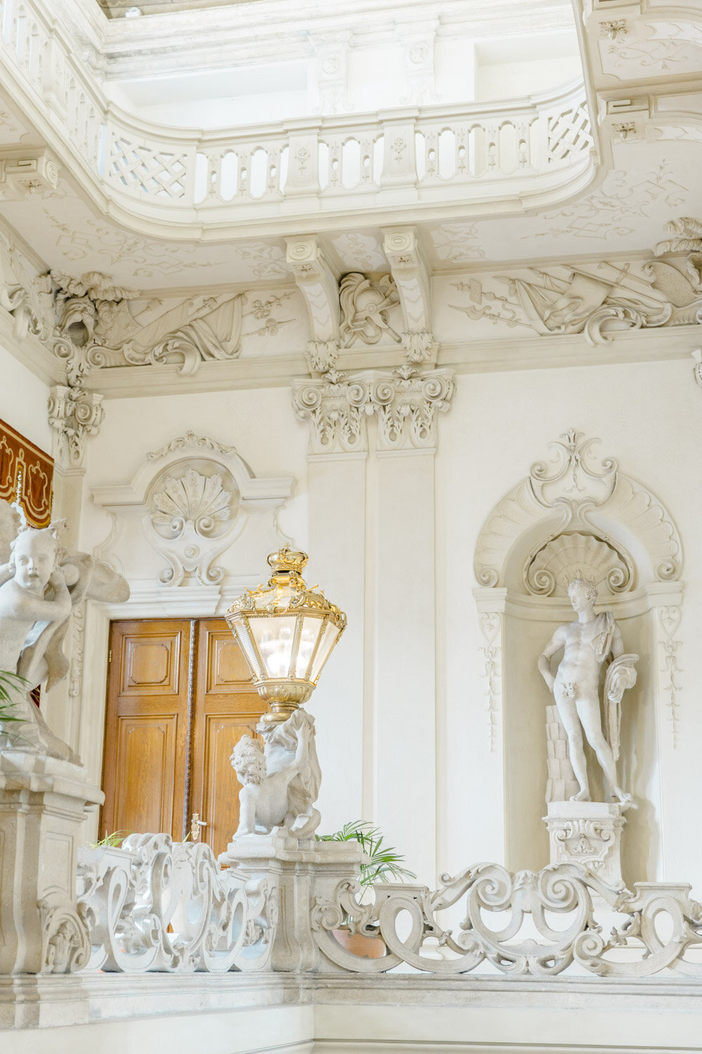 Luxury wedding palace Daun Kinsky in Vienna