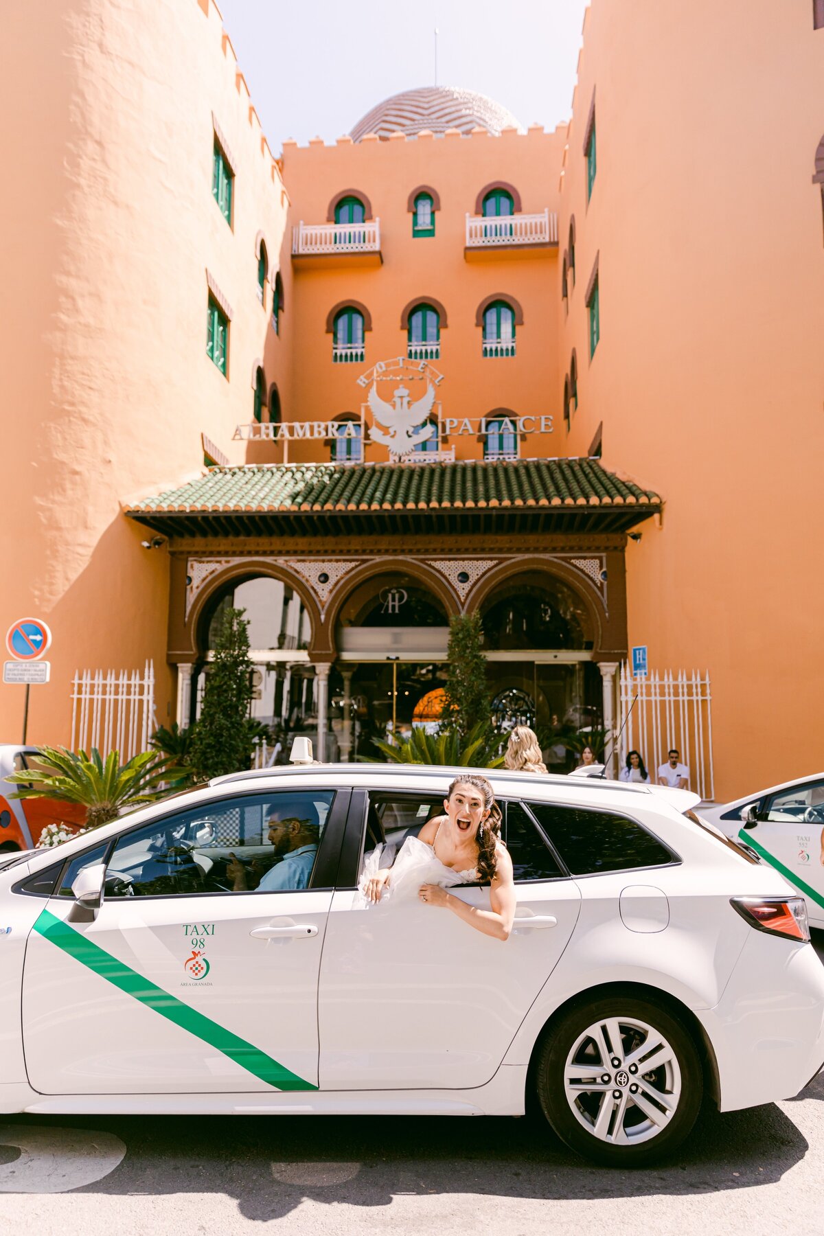 AbieLivesayPhotography-GranadaSpainWeddingPhotographer-BoutiqueWeddingPlannerSpain-PalaciodelosCordovaWedding-CaraClay-277