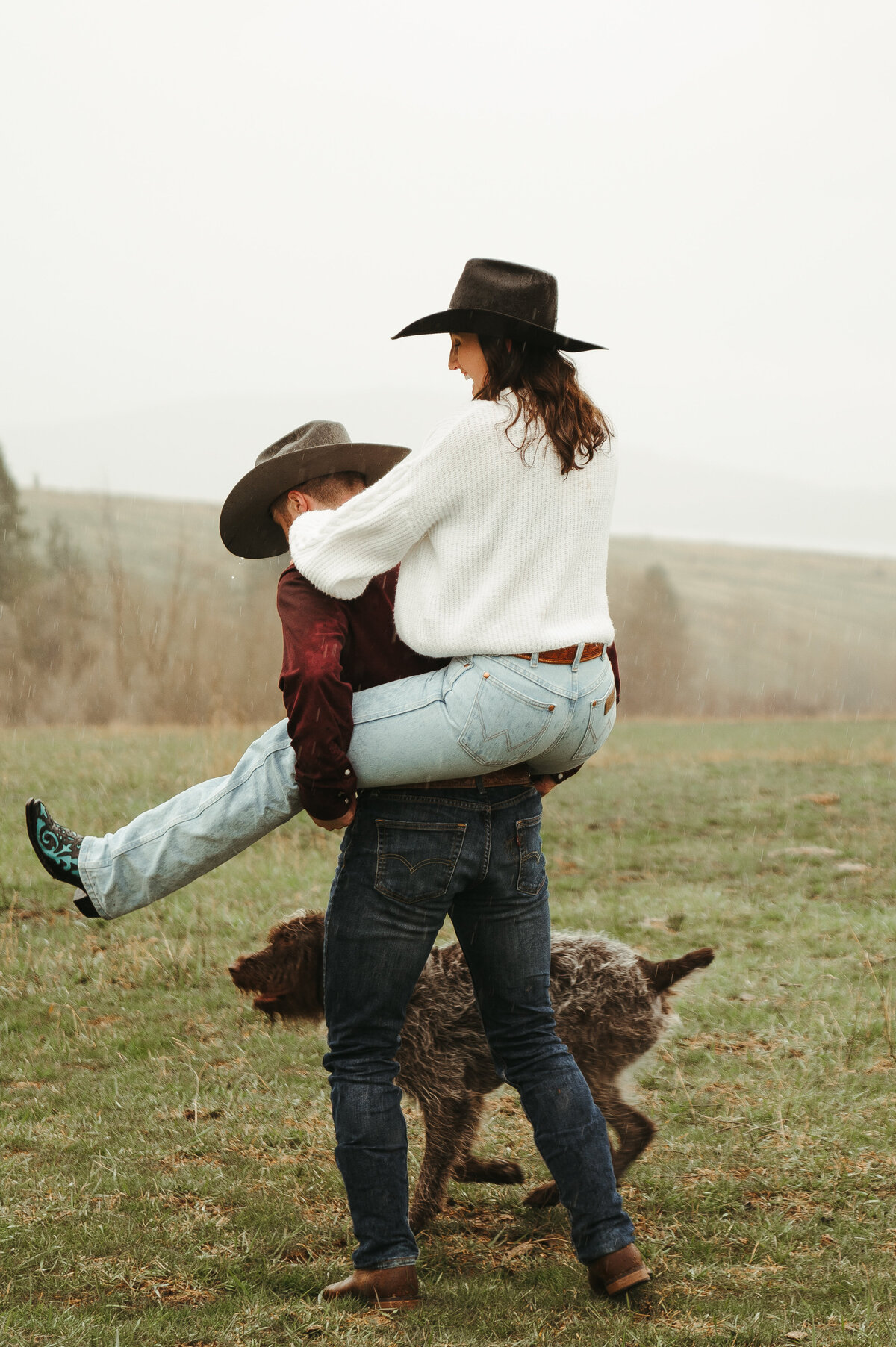 presley-gray-photo-montana-western-style-engagement-3789