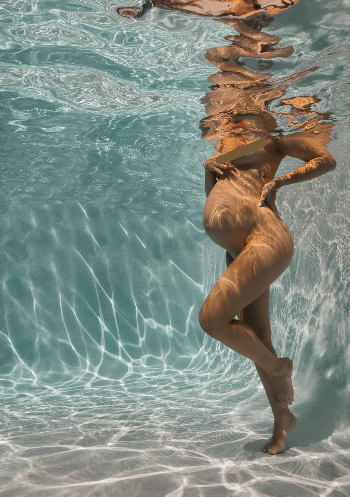 Underwater Maternity Photographer