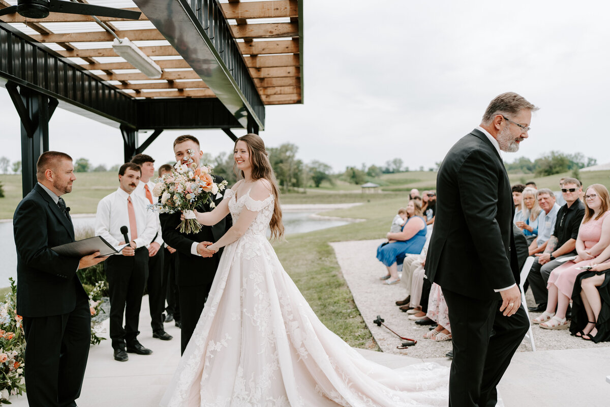 kraber-the-gathering-grounds-iowa-wedding-100