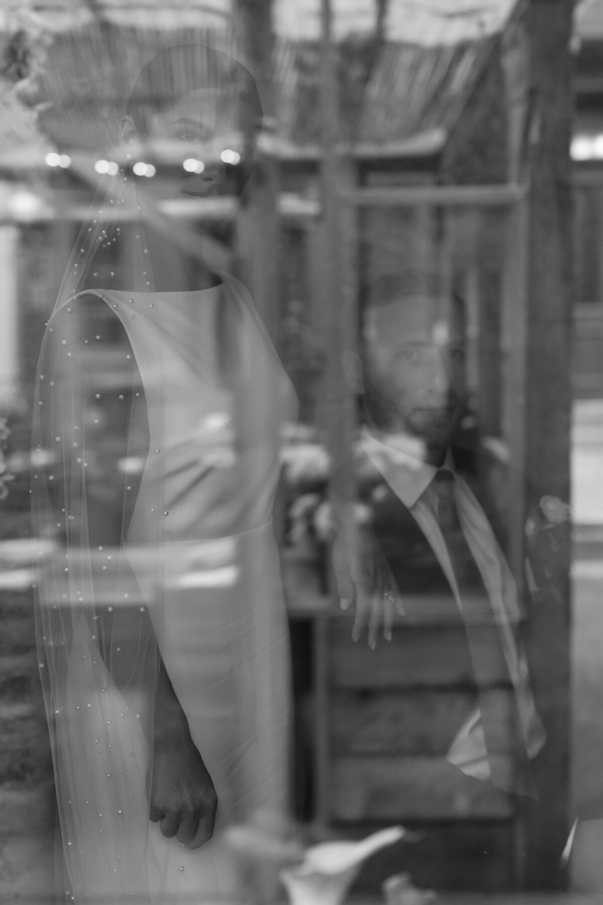 Palma Bride & Groom Portrait by Lisa Blanche Photography