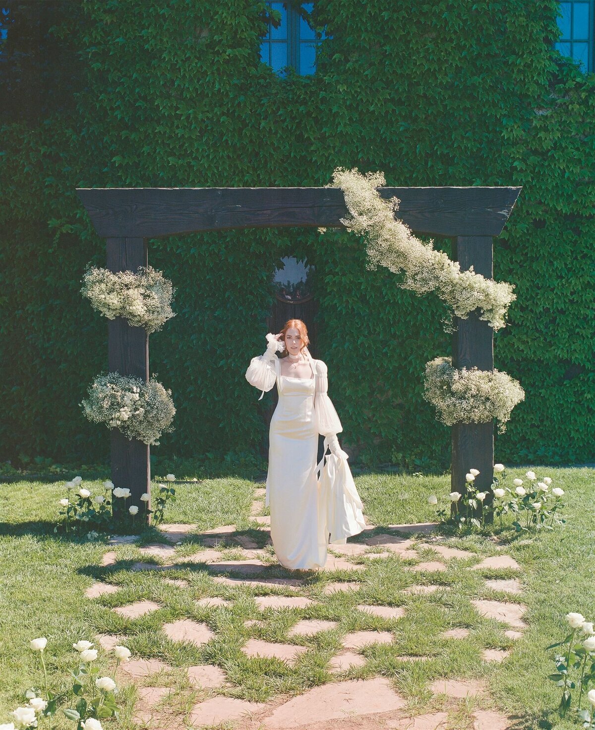 Timeless-Etherial-Wedding-Dresses-Leah-Gunn-Photography02