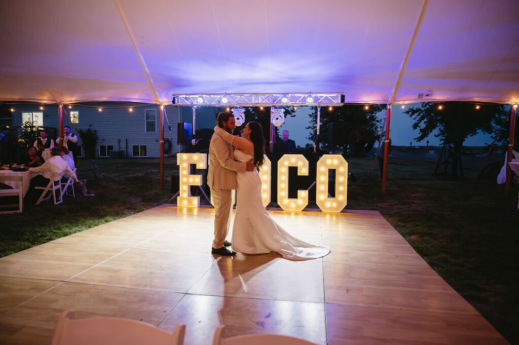 Michigan-Outdoor-Tent-Wedding (22)