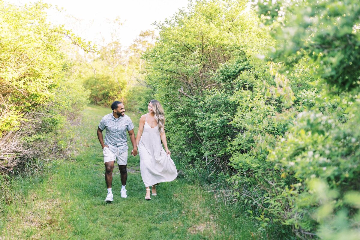 Kettle-Cove-Spring-Maine-Beach-Engagement-Photography_0001