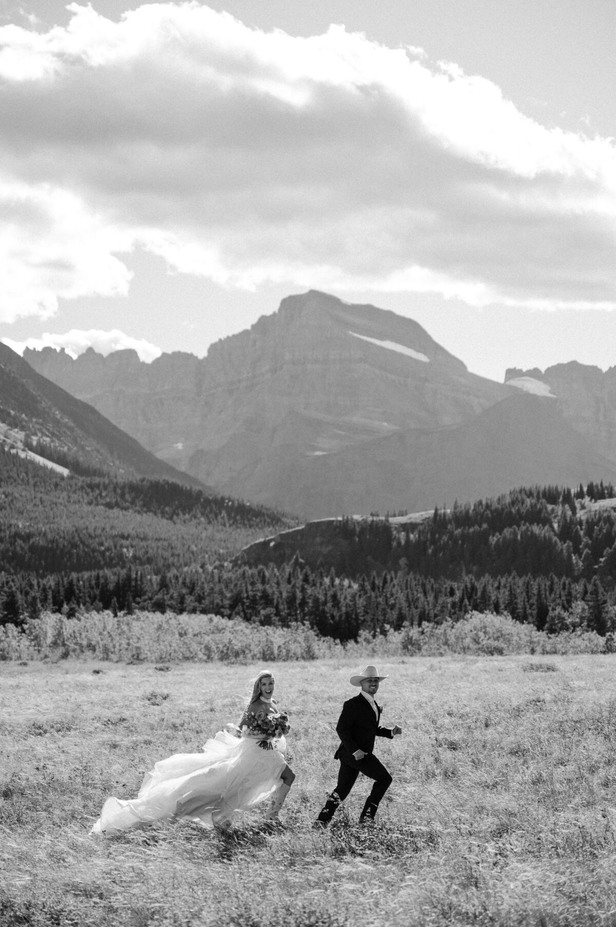 presley-gray-photo-boho-glacier-park-elopement-7811-2