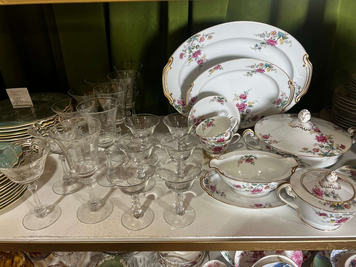 Old-Line-Markt-Poolesville-Maryland-Aix-La-Chapelle-Danielle-Couick-Ghost-Host-Magnolia-Bluebird35