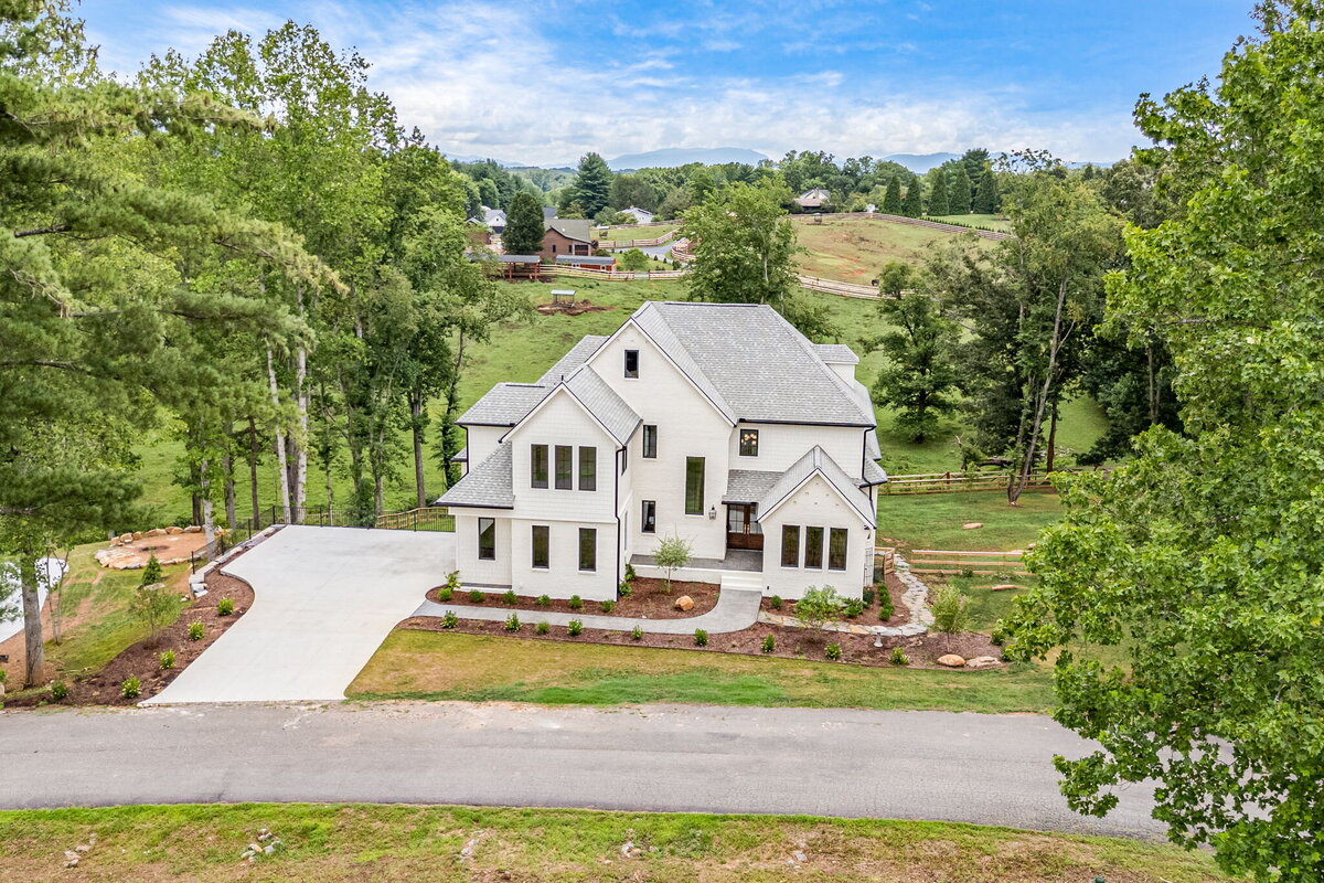 3-web-or-mls-31-baxter-woods-ln