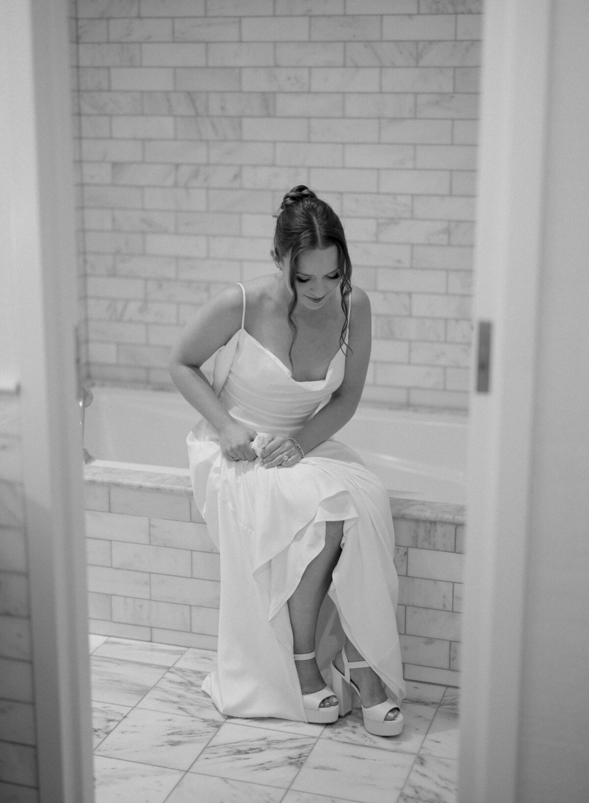 002_BRIDEGETTINGREADY-005