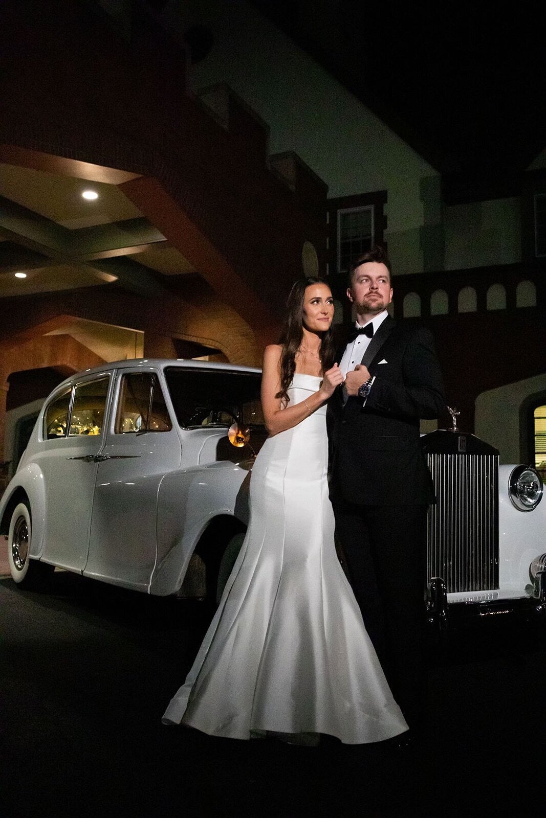 bride-groom-exit-car