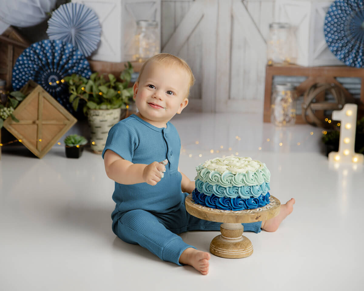 one.year.cake.smash.columbus.baby.photographer.stacey.ash-5