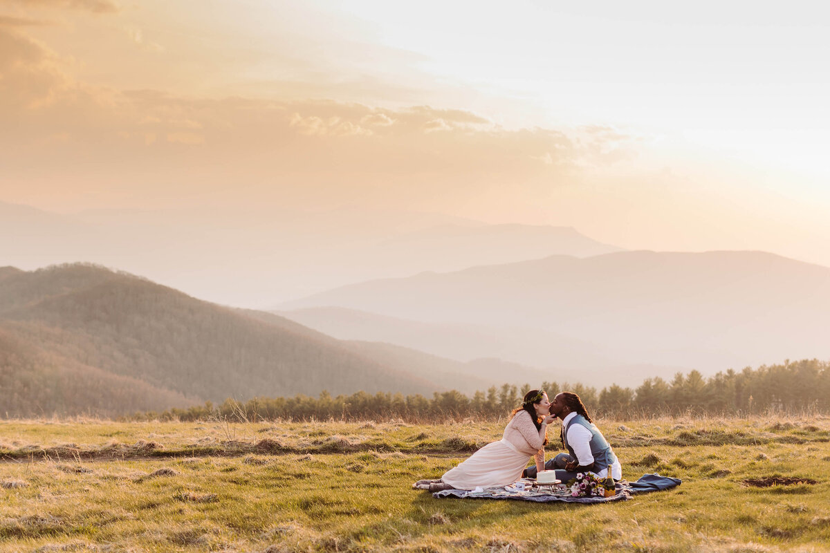 Max-Patch-Sunset-Mountain-Elopement-67