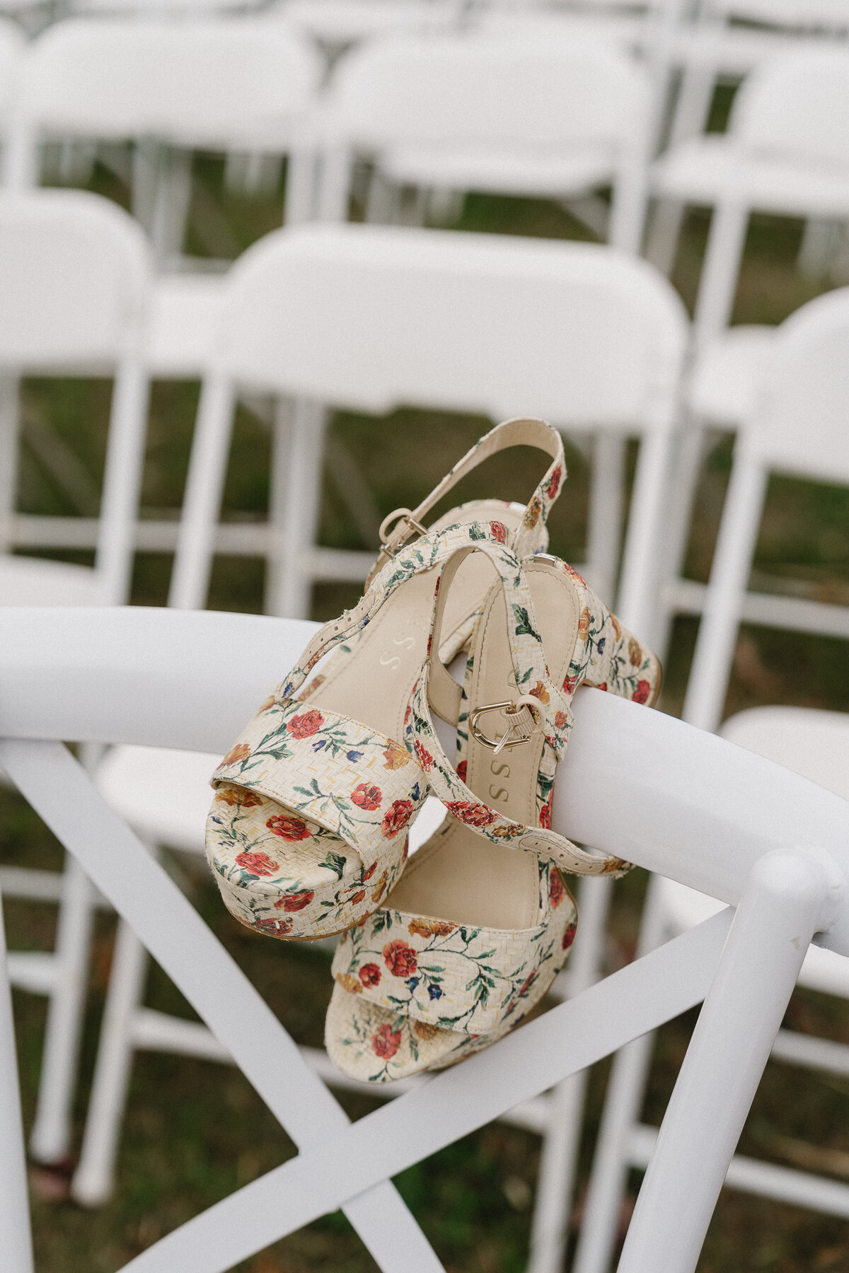 documentary-true-to-tone-midwest-wedding-photographer