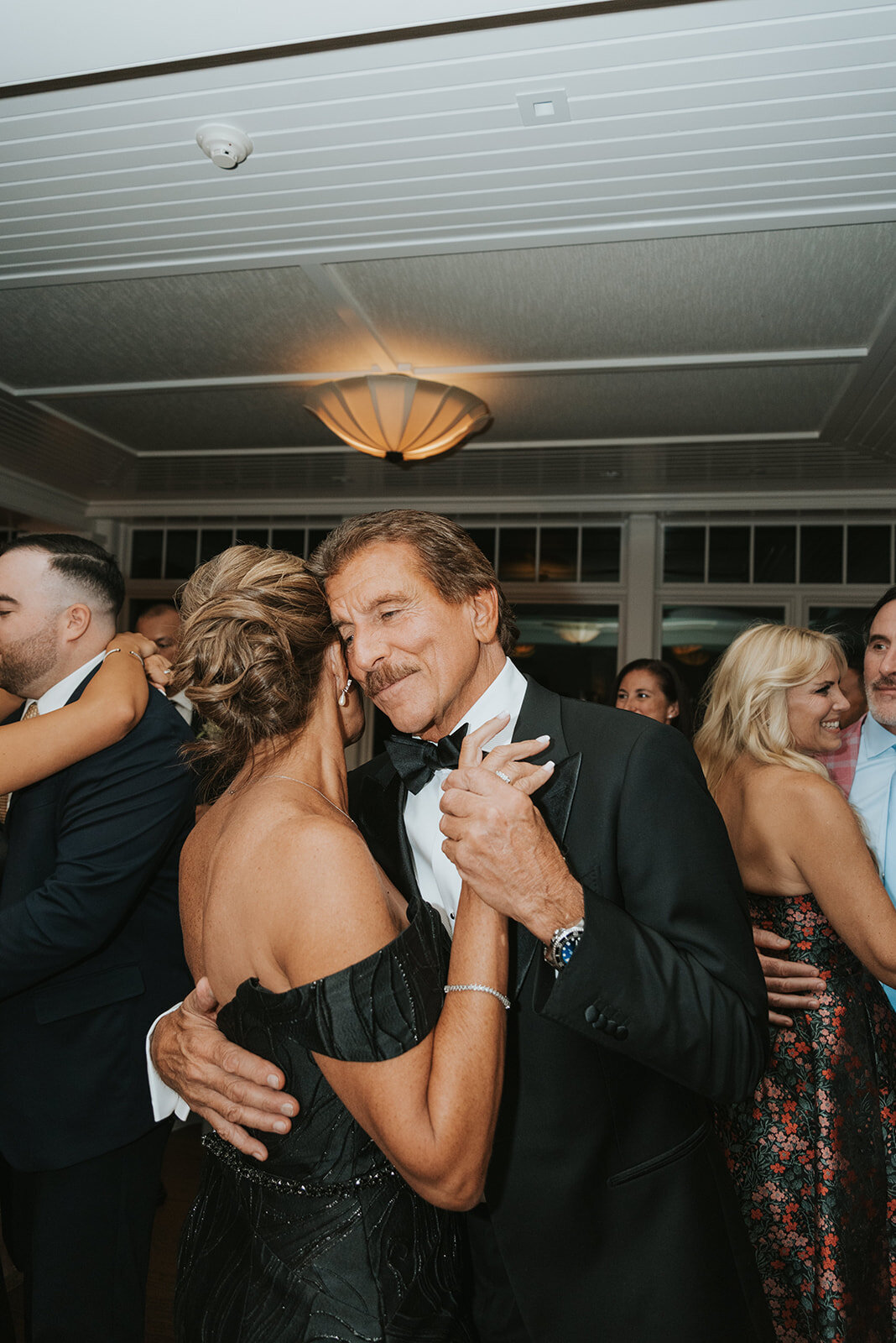 ANDREA-NICK-FALL-PECONIC-BAY-YACHT-CLUB-WEDDING_PHOTOS_BY_MARIA_B_LUNG_1170