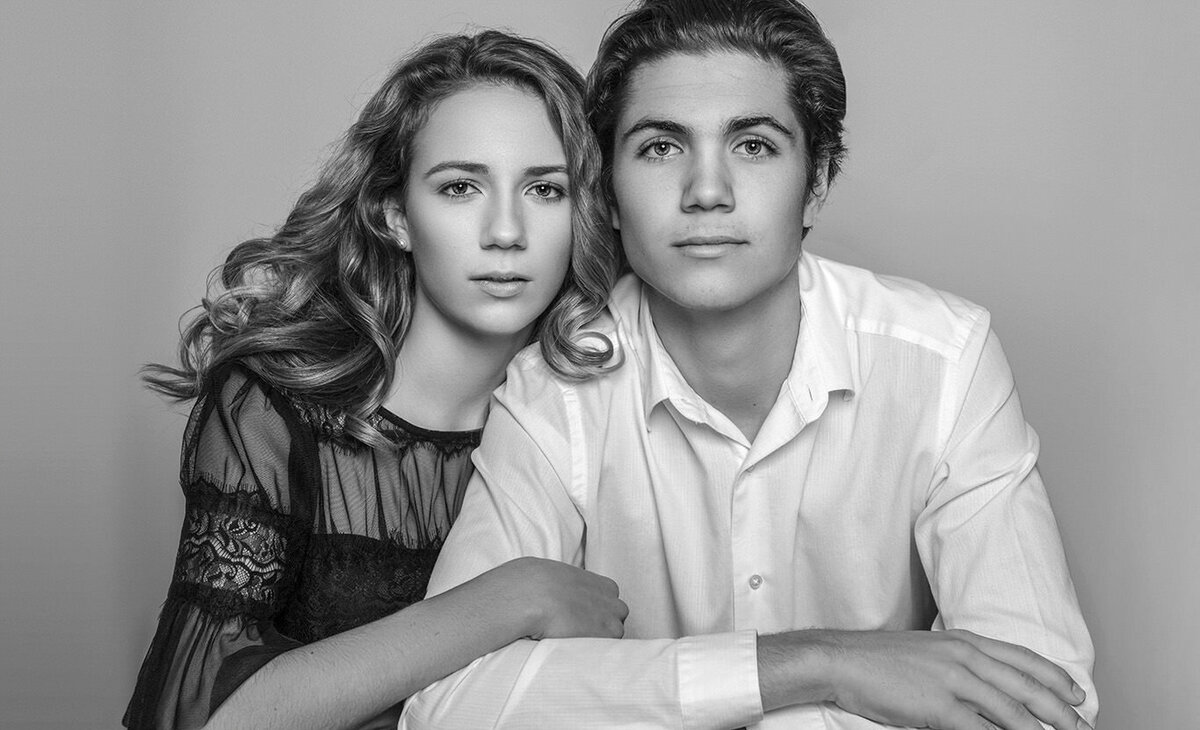 brother-and-sister-portrait