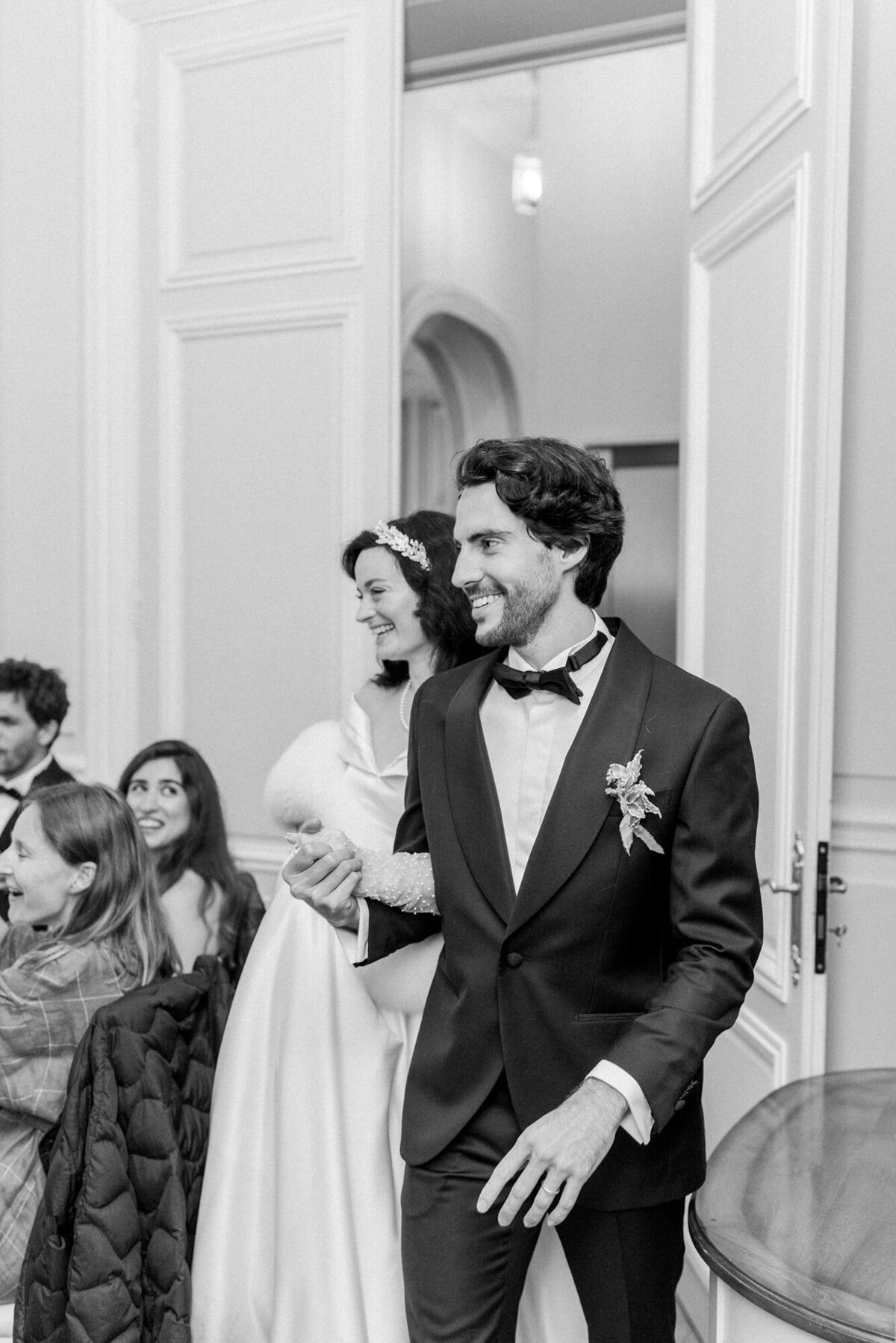 Maïlys Fortune Photography Husband Wife Wedding Weddings Photography France Switzerland Italy Timeless Dreamy Imagery Bilingual French English Destination Weddings Destination Wedding Provence French Riviera Paris Lake Como Tuscany145