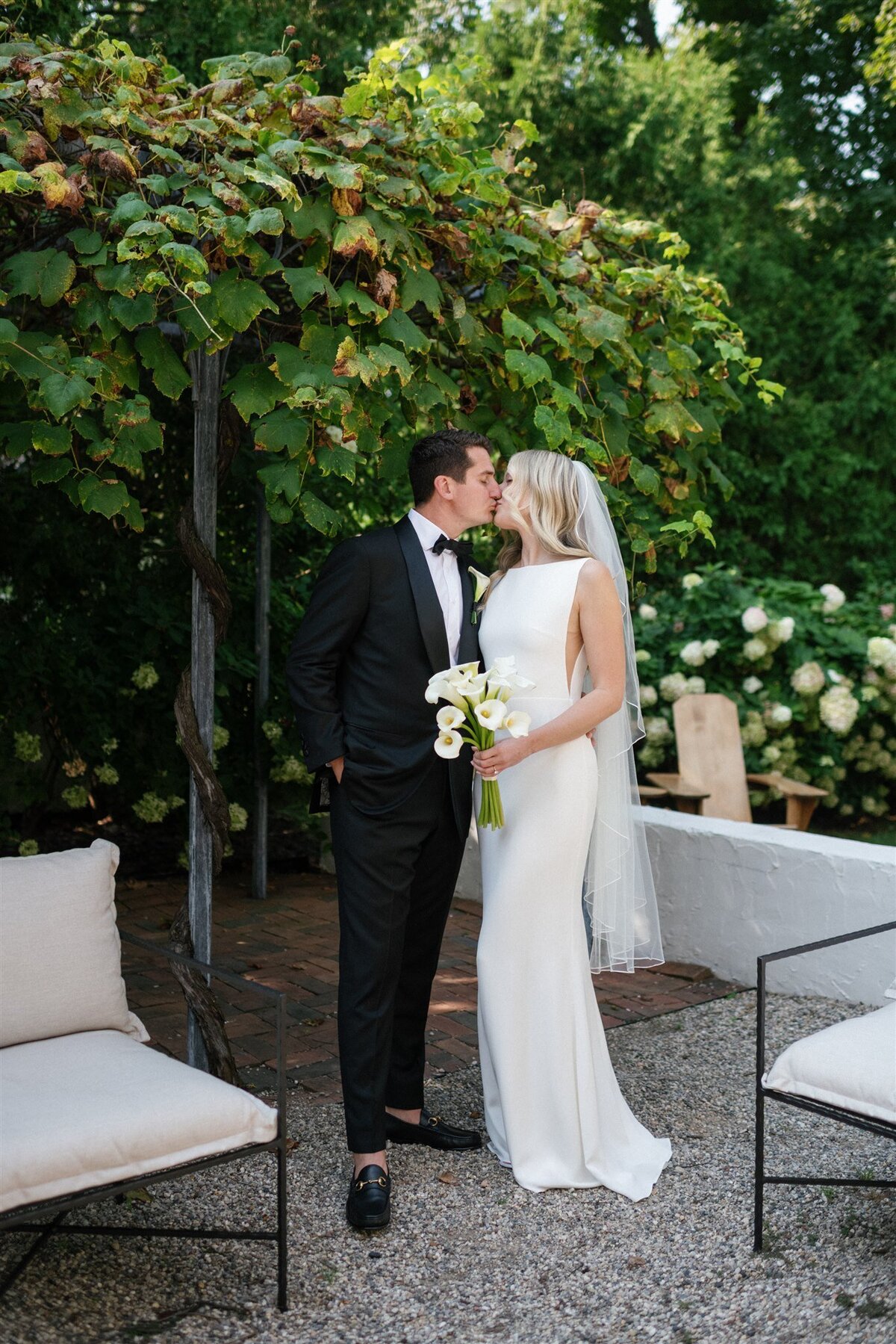 cranbrook-michigan-chic-effortless-sophisticated-luxury-wedding-photo-10