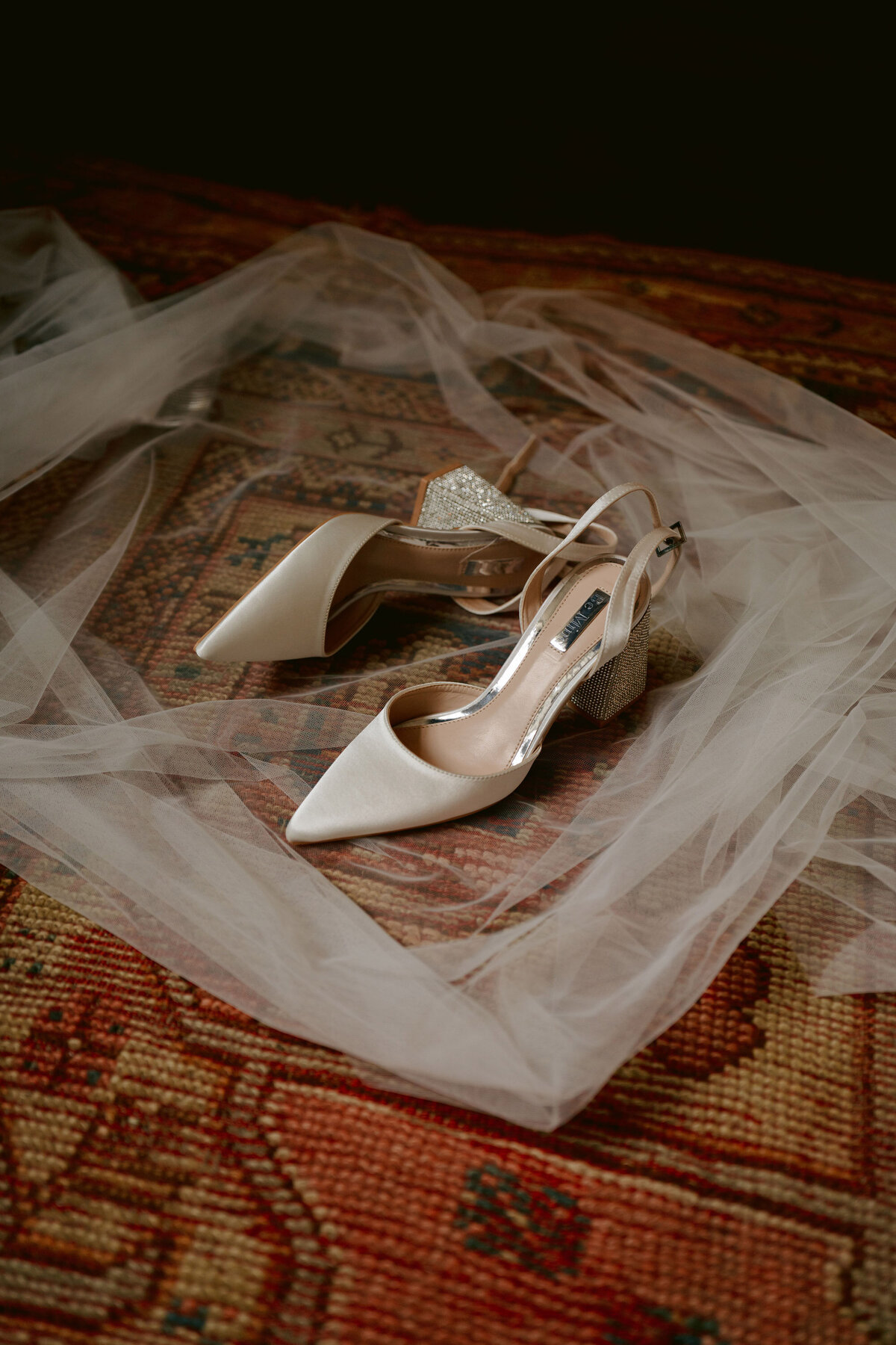 iscoyd-park-wedding-photos-talia-tom-10