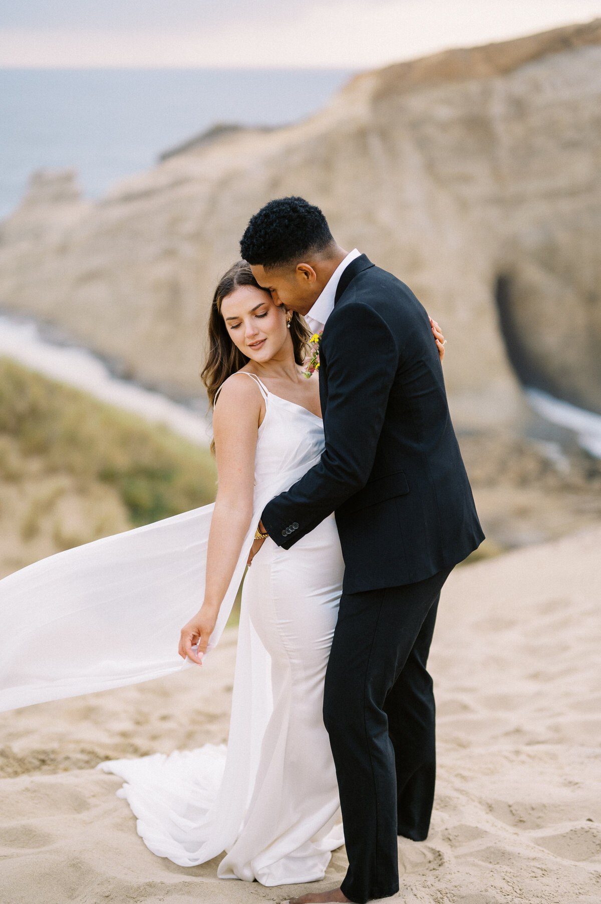 cape-kiwanda-oregon-elopement-10