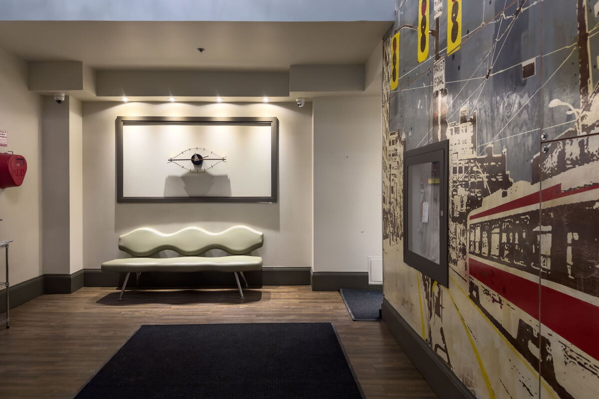 7-web-or-mls-4_003_Lobby