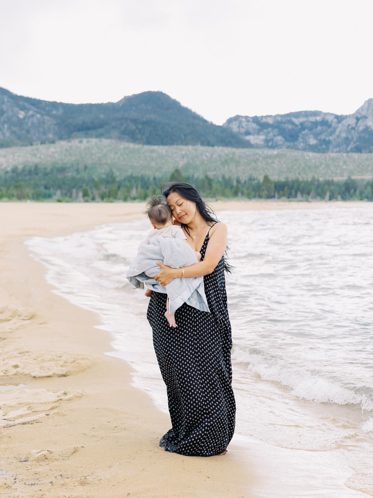 Family photo session in Lake Tahoe