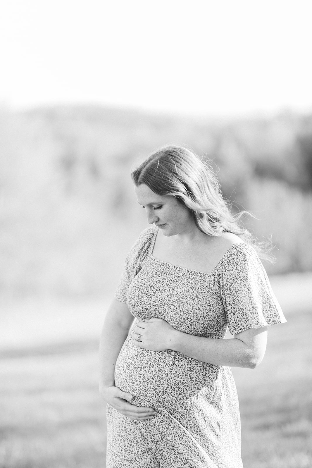 Connection-filled maternity images in the Blue Ridge