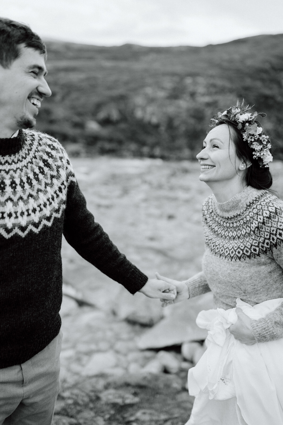 summer-wedding-lapland-lappland-elopement-midnight-sun032