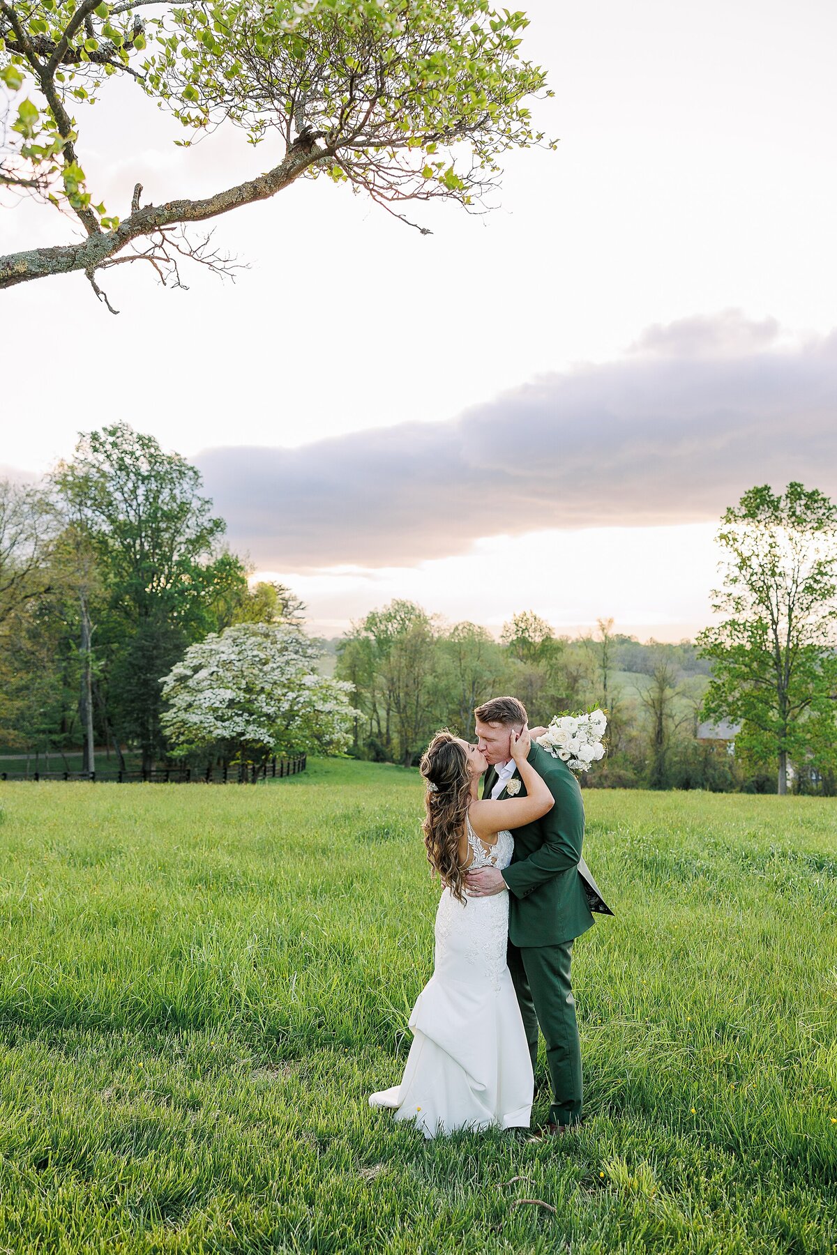 the-oak-barn-at-loyalty-leesburg-wedding-rebecca-dotson-photography_0038
