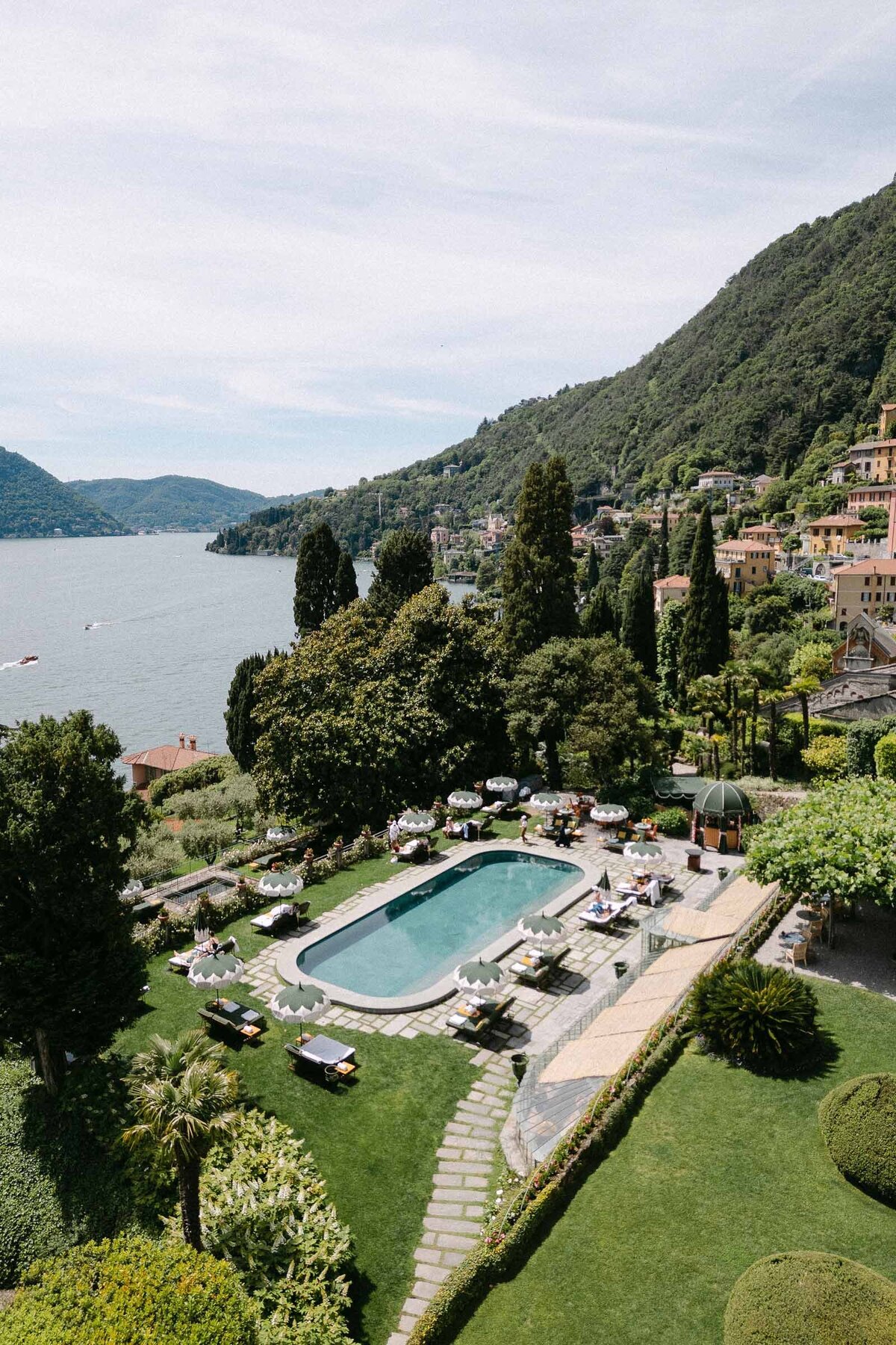 couple photoshoot lake como passalacqua hotel 4