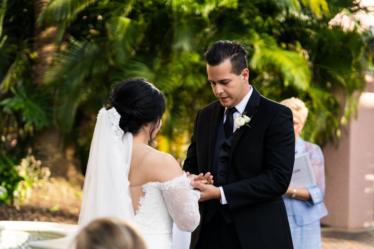 maddness-photography-the-vinoy-hotel-florida-elopement-chantilly-chic-celebrations-8