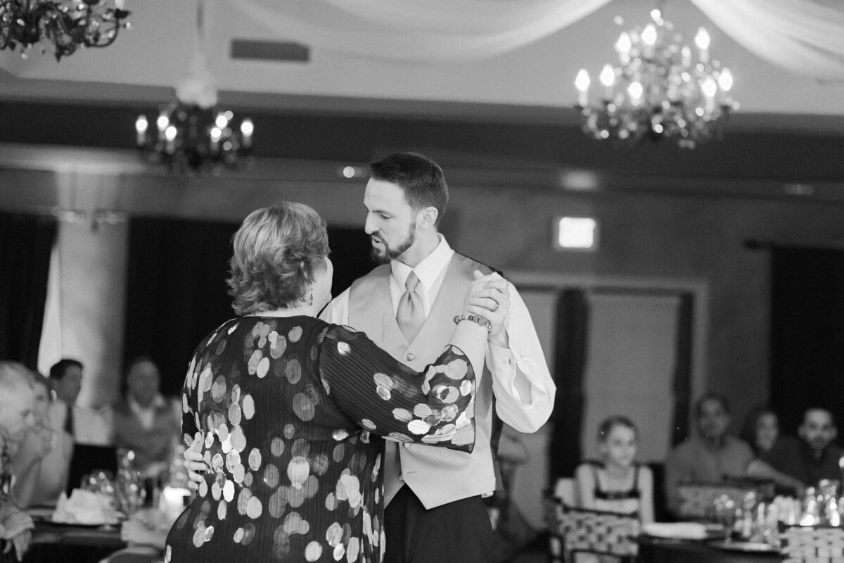 san_antonio_austin_texas_wedding_photographer-country-club-KnB-1225