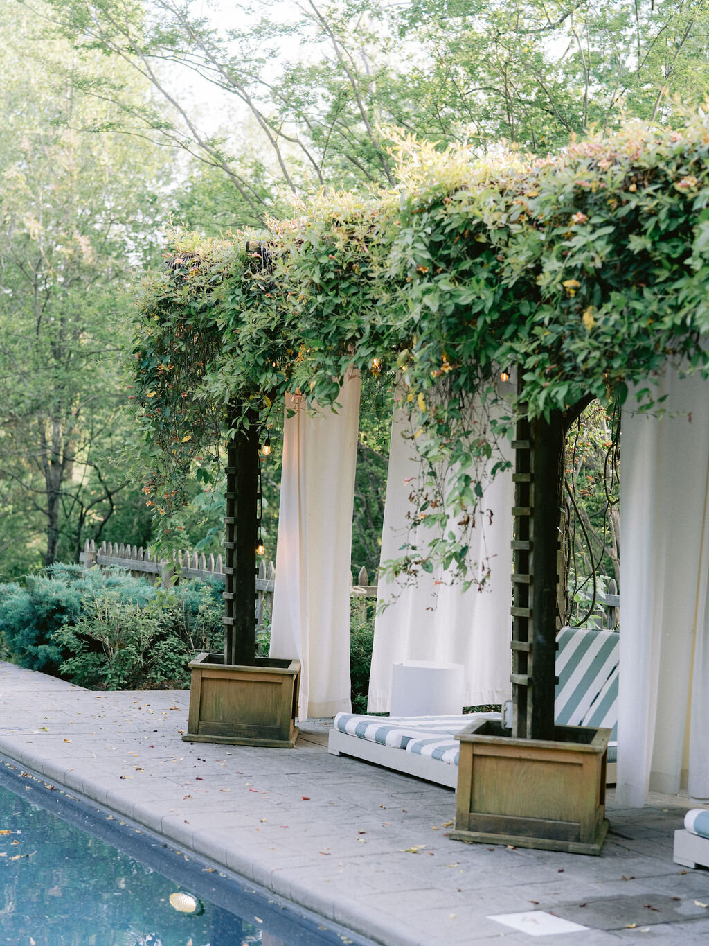 NikkiSanterre_EastCoastLuxuryWeddingPhotographer_CliftonInnWedding_Sky&Ryan-110