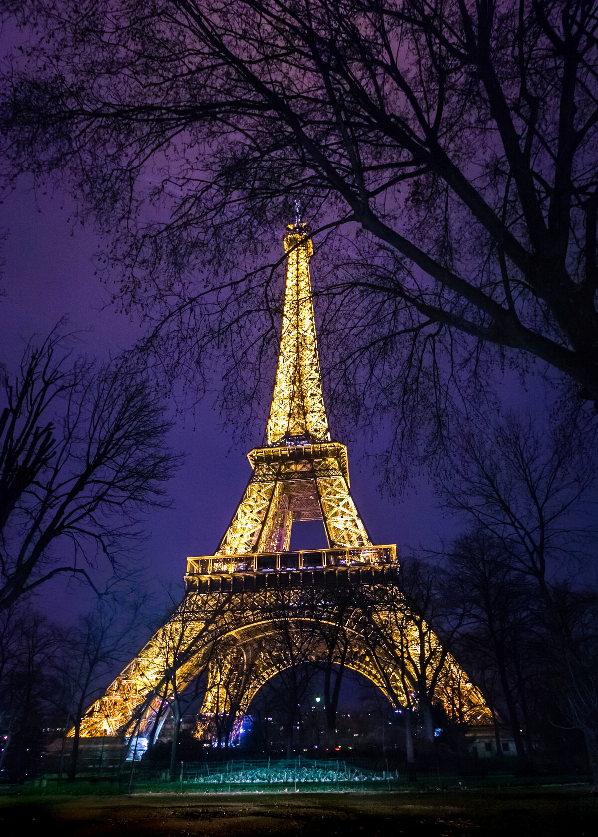 073-KBP-Paris-France-Eiffel-Tower-light-night